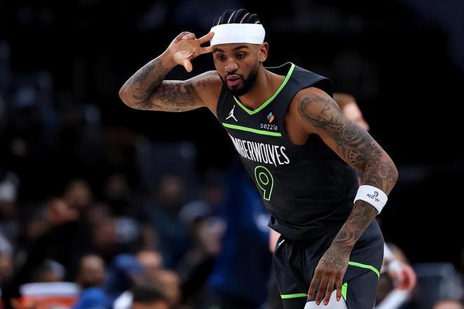 魔术对森林狼替补后场大将颇感兴趣，他与球队的打法完美适配？