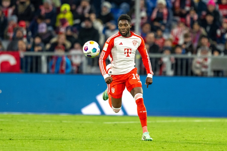 yl7703永利-记者：戴维斯和伊藤洋辉恢复跑步训练，帕夫洛维奇已经能参与对抗