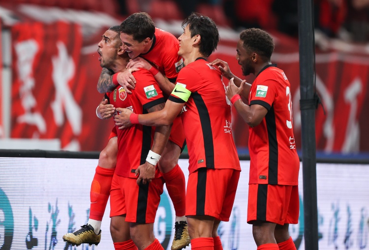 永利yl23411-足球报：海港在人员储备上并不充裕，想要卫冕中超冠军着实艰难