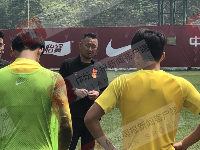 08国少三水备战亚洲杯：伤病侵袭 艾比缺席训练